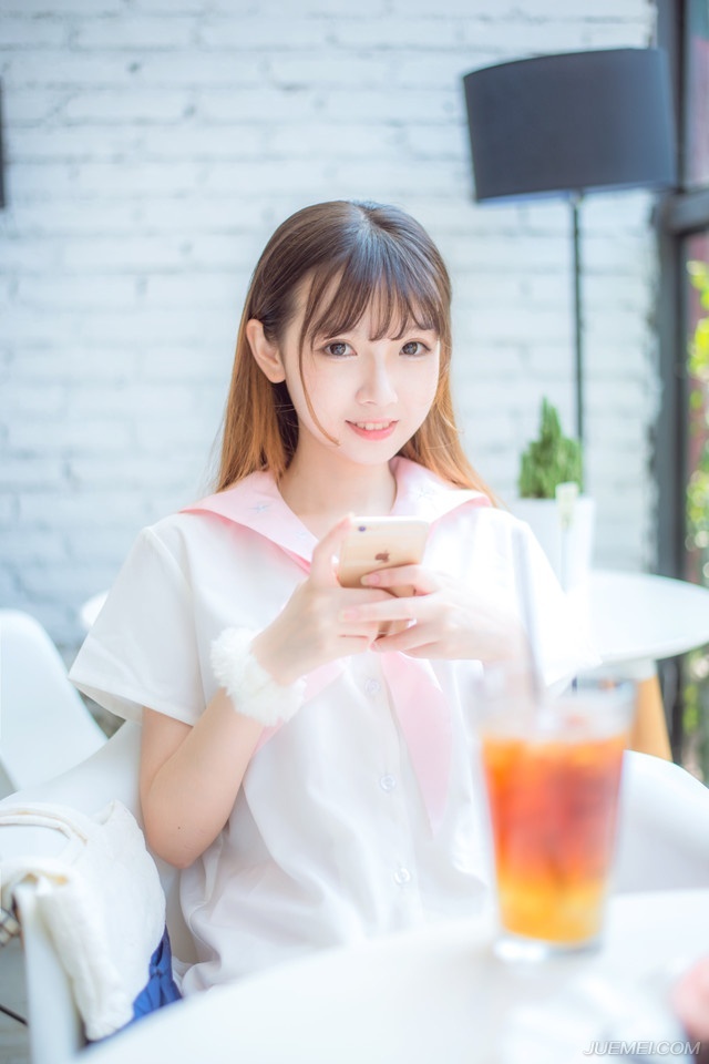 “主公？”堂下，传讯的将士担忧的看向孙权。